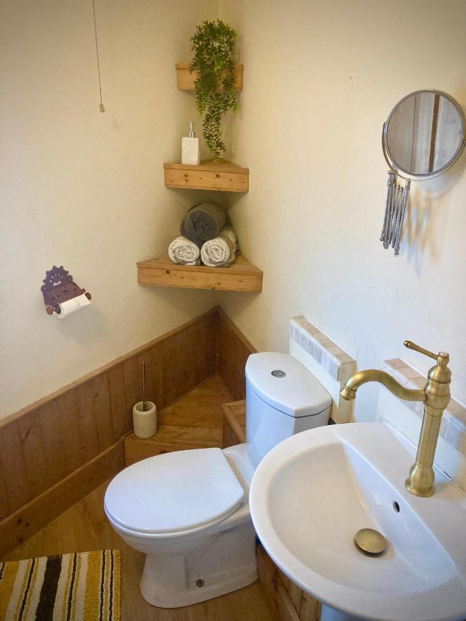 Aqua Shack At Pure Shores Retreats Apartment New Quay Екстериор снимка